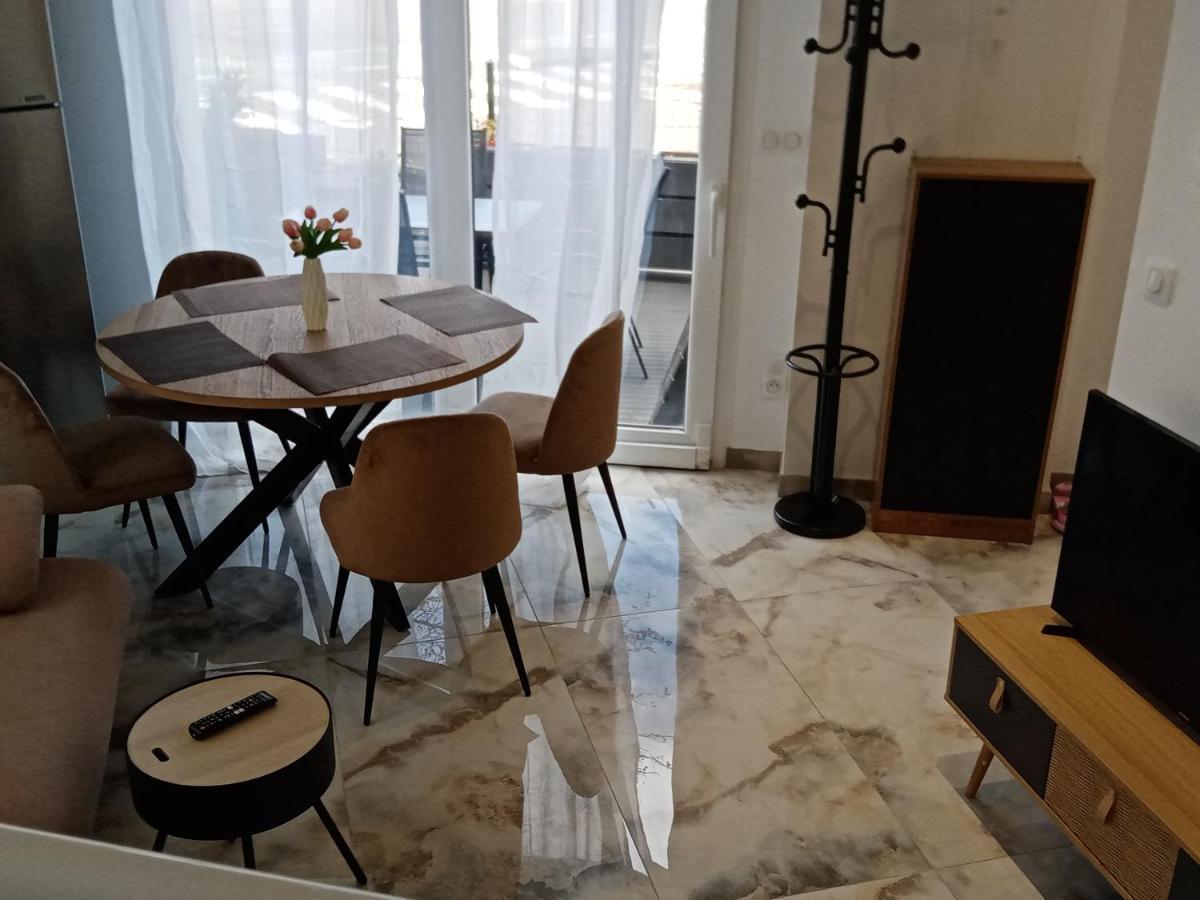 Jolie Maison, Balneo Lumino Therapie Et Terrasse Colmar Bagian luar foto